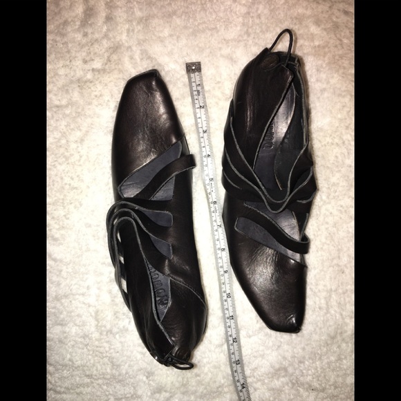 Cydwoq handmade leather pumps - Picture 4 of 6